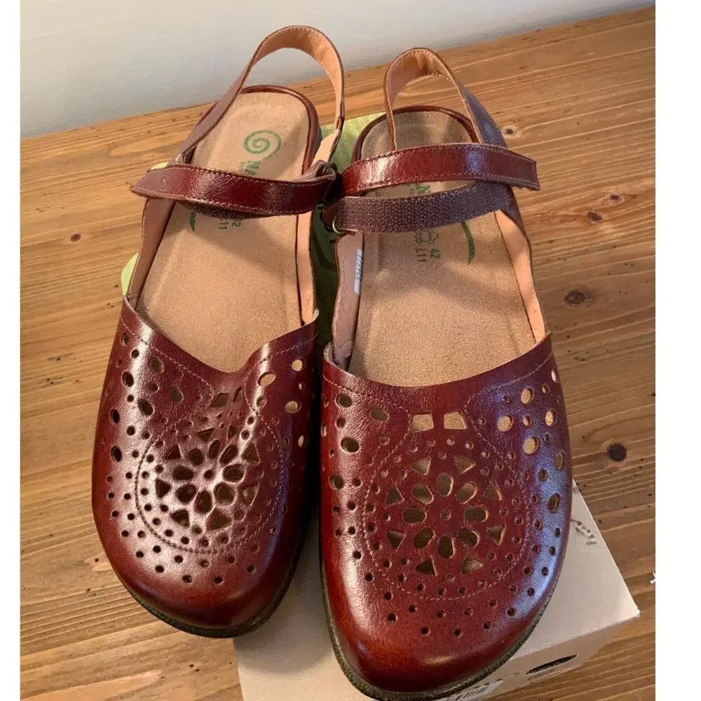 Naot Women's Arataki Cinnamon Leather NIB size‎ 42